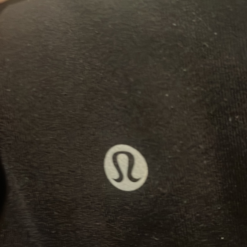 BNWT’S. Lululemon Tranquil Crop - Picture 8 of 13